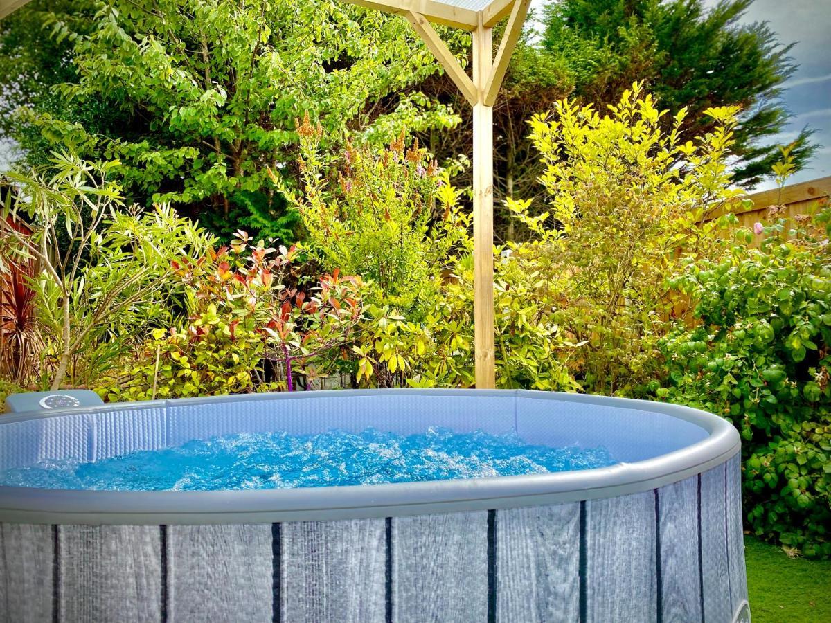 Remarkable 3-Bed Hot Tub House In Blackpool Dış mekan fotoğraf