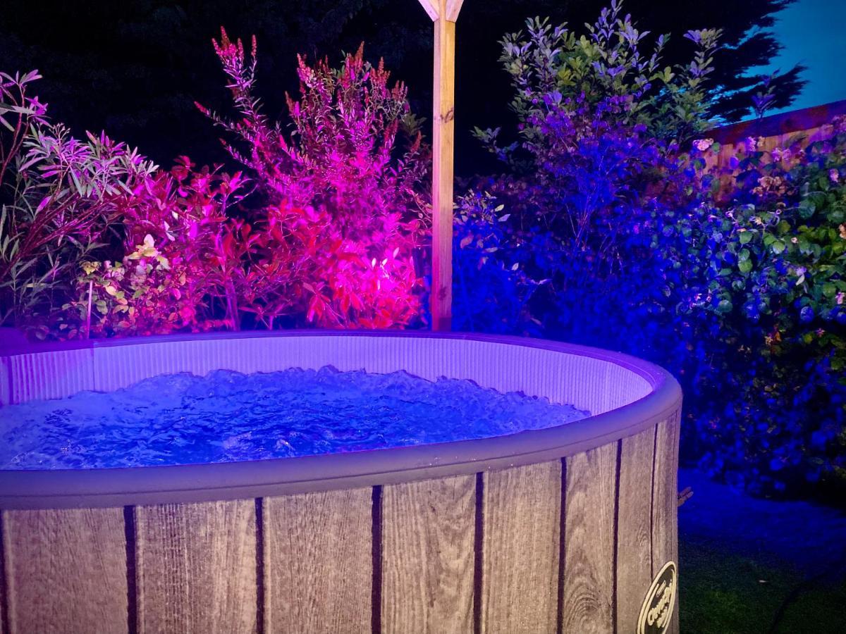 Remarkable 3-Bed Hot Tub House In Blackpool Dış mekan fotoğraf
